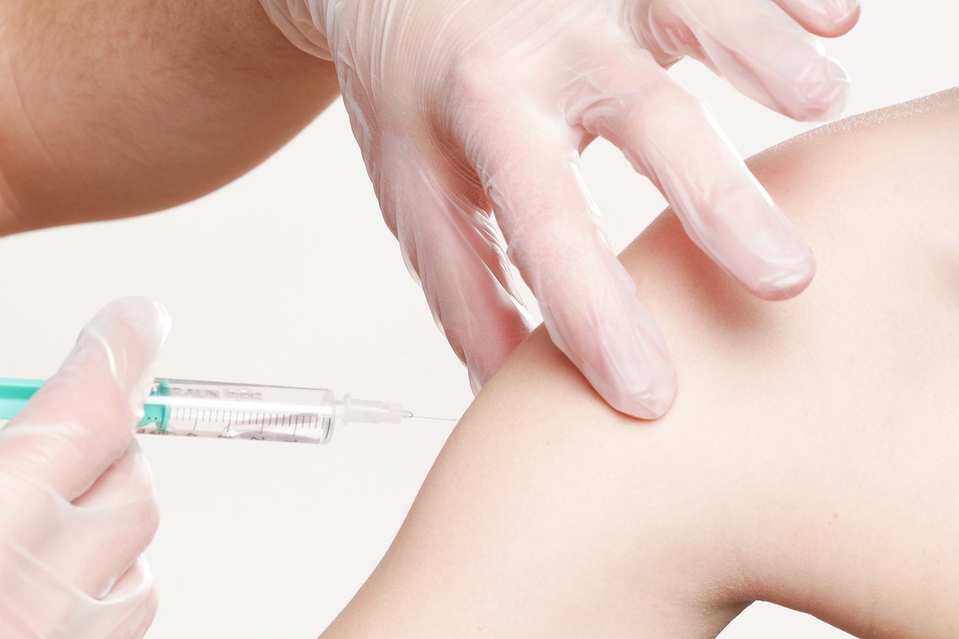 Lire la suite à propos de l’article Un vaccin disponible pour toutes et tous le plus tôt possible